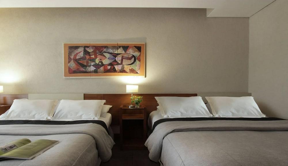 Pinares Panorama Suites, Spa & Convention Center Villa Carlos Paz Exterior photo